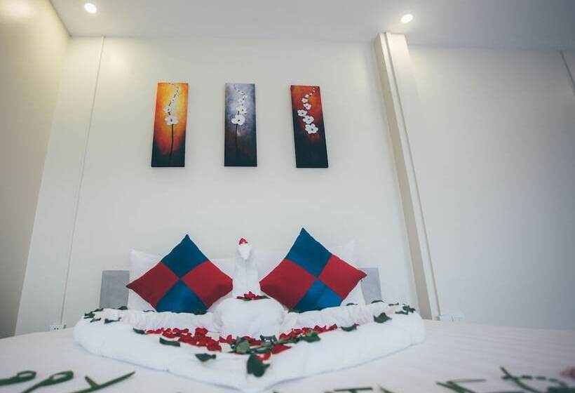 سوییت لوکس, Chheng Residence