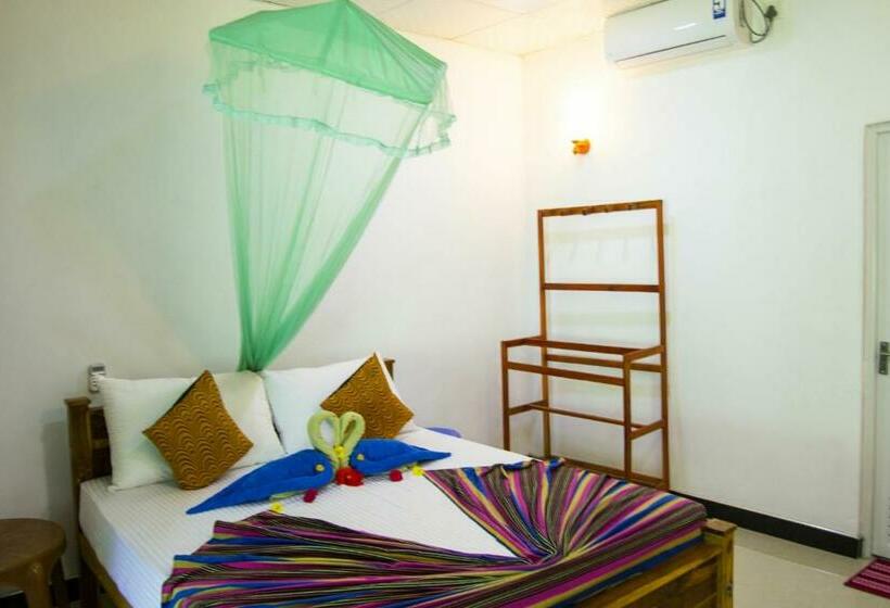 スタンダードルーム, Lathika Homes