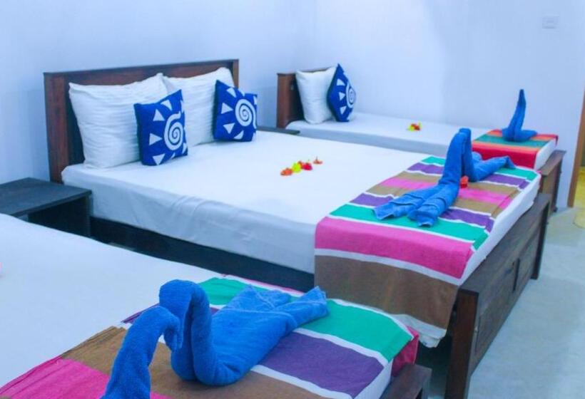 ファミリールーム, Lathika Homes