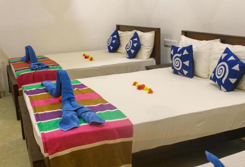 ファミリールーム, Lathika Homes