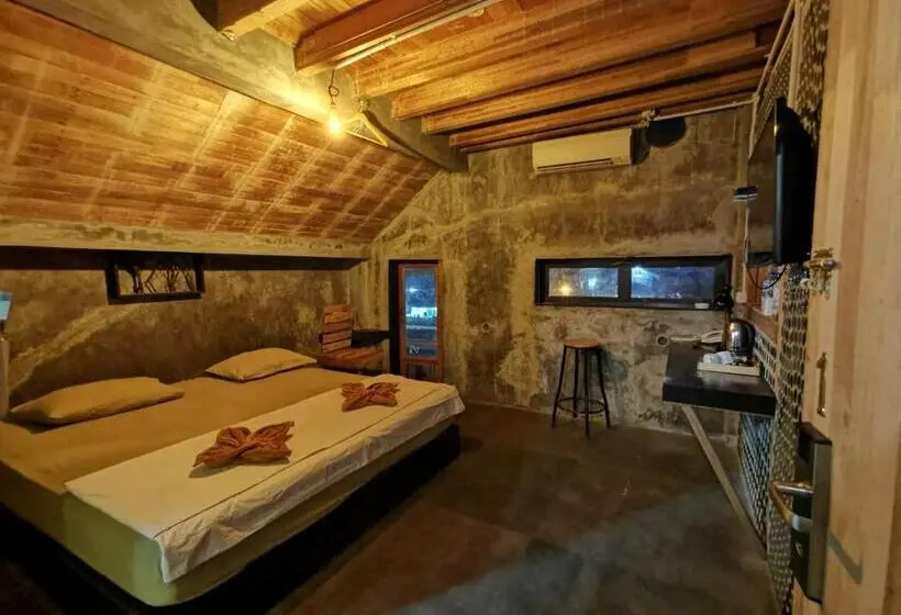 Habitación Deluxe con Balcón, Bat & Arrow