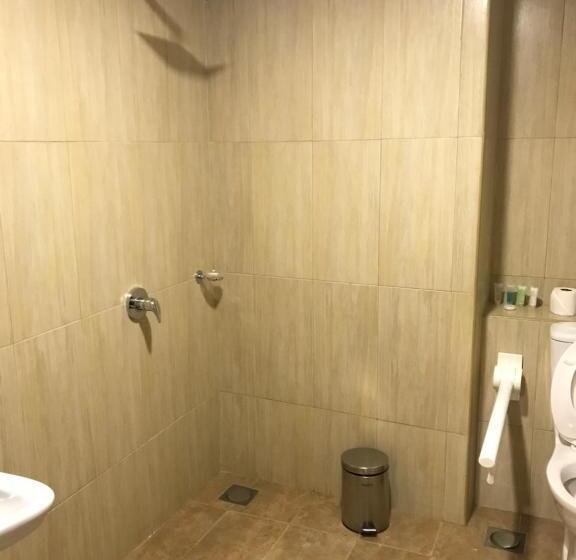 اتاق استاندارد برای معلولان, Kilimanjaro Wonders