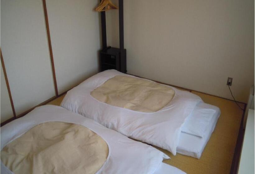 غرفة قياسية, Niigata Park