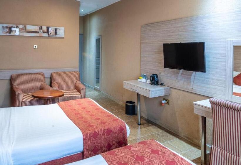 اتاق سوپریور, Waterbuck