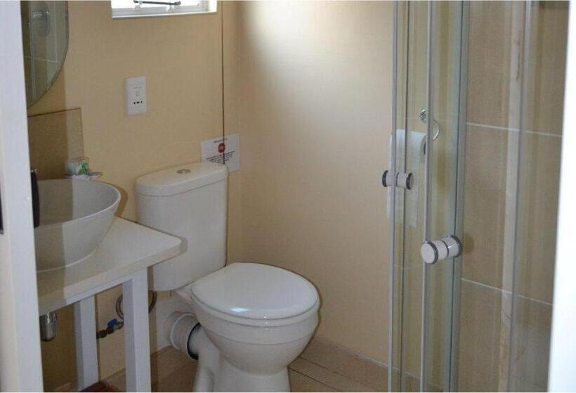 标准间, Hunters B&b