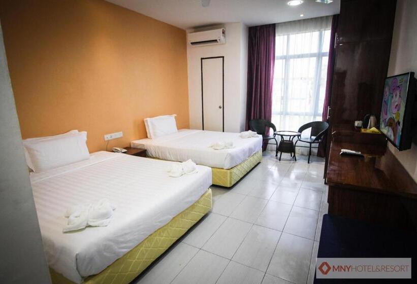 חדר סטנדרט לארבעה, Mny Hotel & Resort