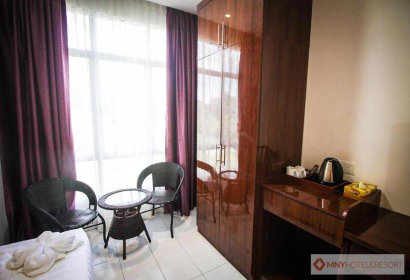Четырехместный Номер Стандарт, Mny Hotel & Resort