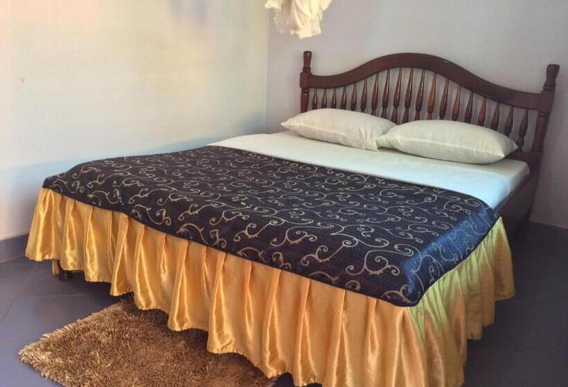 اتاق اکونومی, Westend Motel