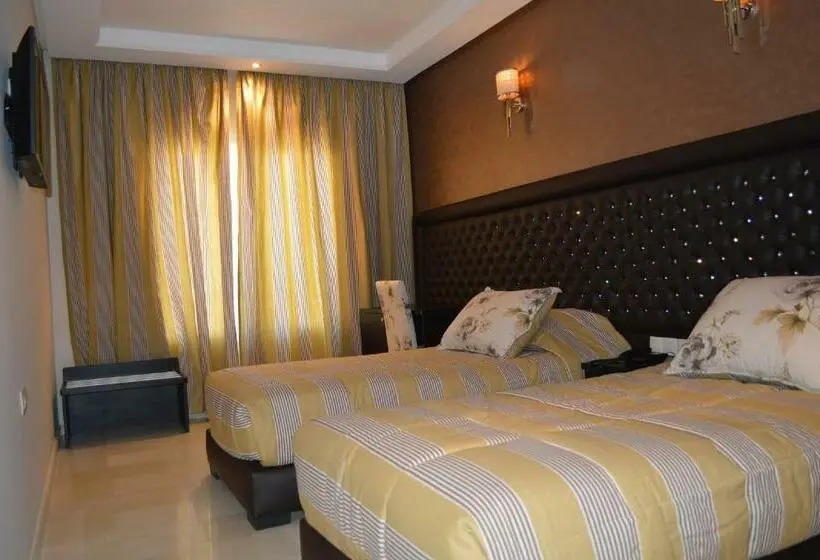 スタンダードルーム, La Luna