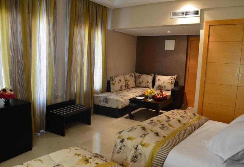 سوییت جونیور, La Luna