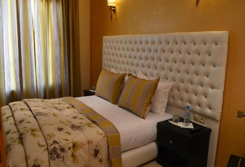 اتاق استاندارد یک نفره, La Luna