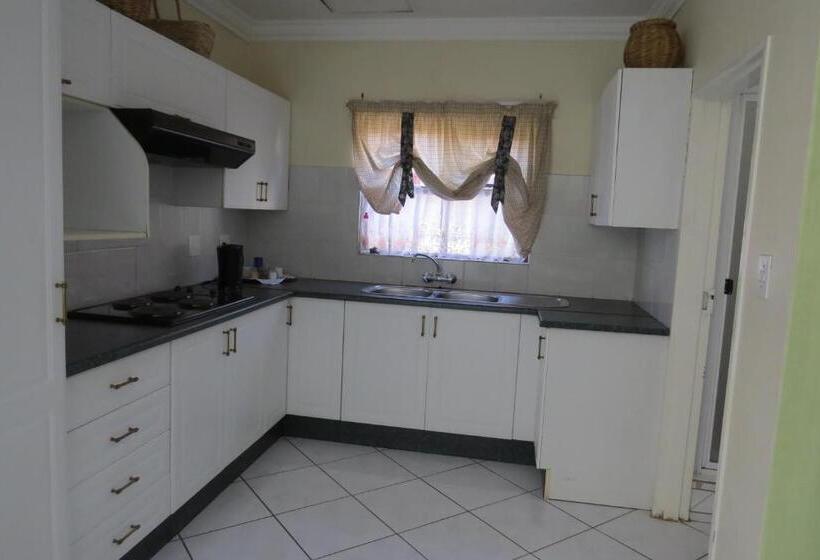 バルコニー付き１ベッドルームアパートメント, Lajava Guest Lodge