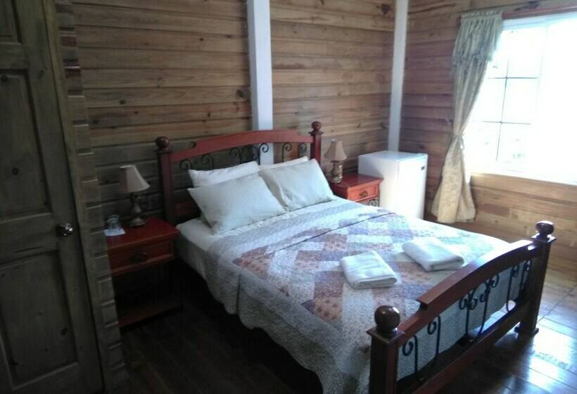 اتاق لوکس, Y Restaurante Casa Escondida