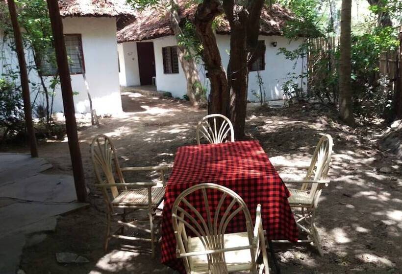 اتاق استاندارد با چشم‌انداز باغ, Kilifi Maghreb