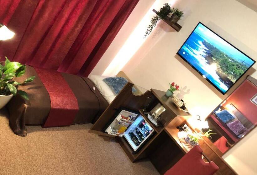 חדר דלוקס, Ambrózia étterem és Panzió