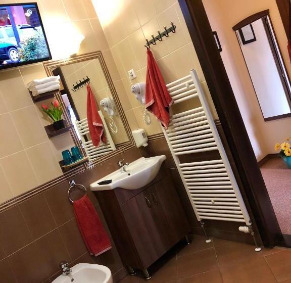 חדר דלוקס, Ambrózia étterem és Panzió