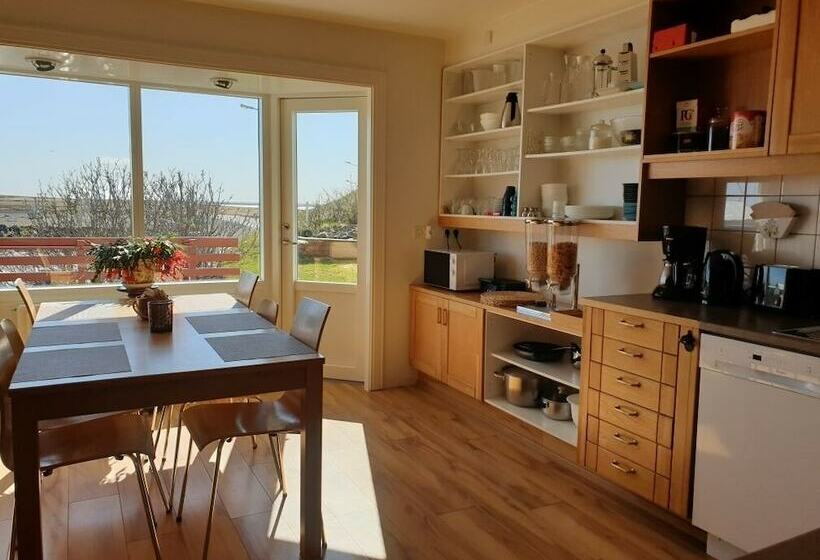 اتاق استاندارد با سرویس بهداشتی مشترک, Guesthouse Dyngja