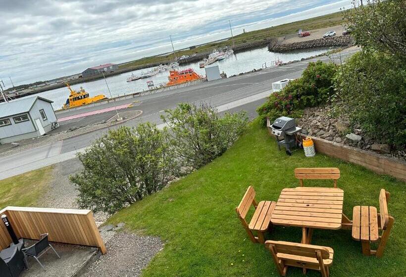 اتاق پایه با سرویس بهداشتی مشترک, Guesthouse Dyngja