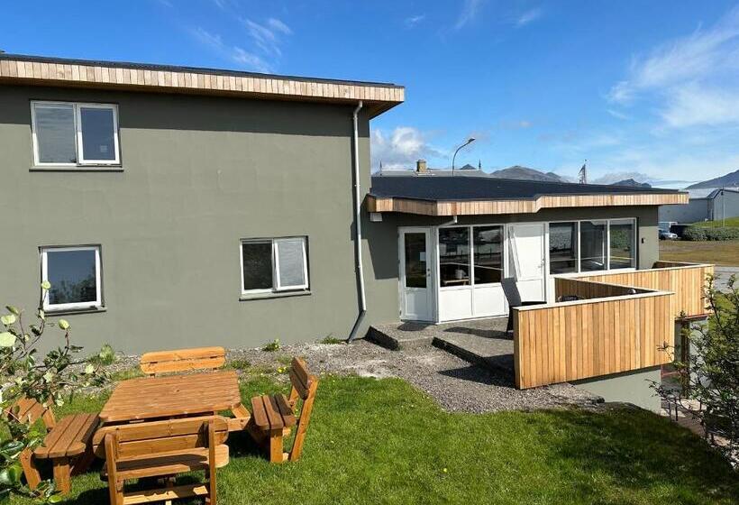 اتاق استاندارد سه تخته با سرویس بهداشتی مشترک, Guesthouse Dyngja