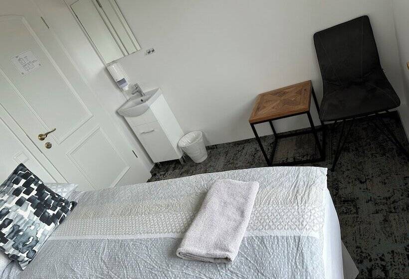 اتاق استاندارد با سرویس بهداشتی مشترک, Guesthouse Dyngja