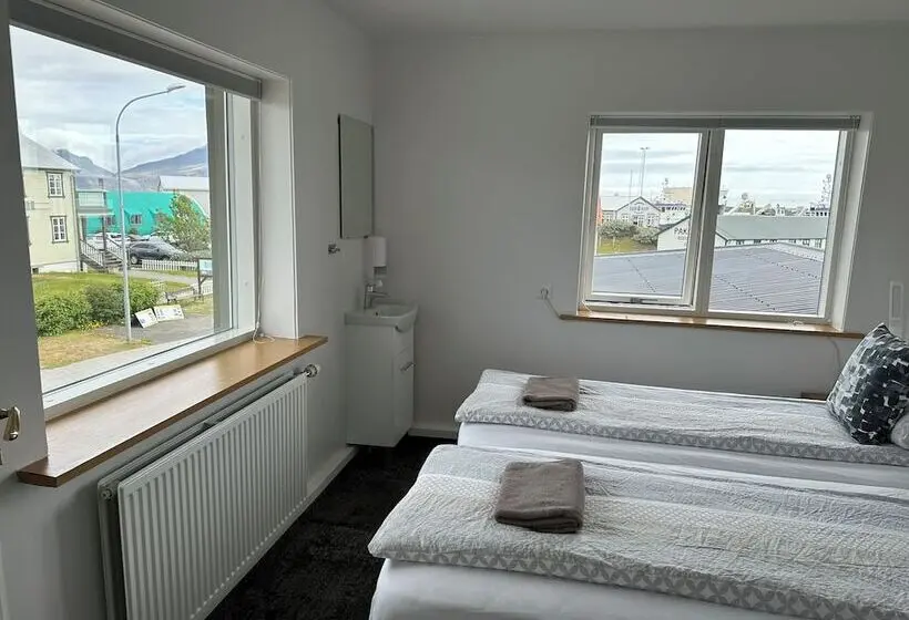 اتاق استاندارد با سرویس بهداشتی مشترک, Guesthouse Dyngja