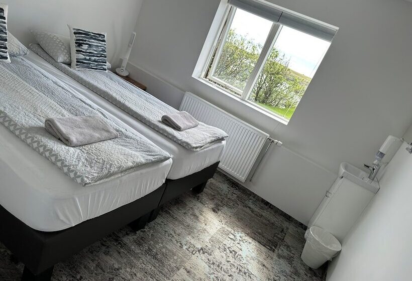 اتاق استاندارد با سرویس بهداشتی مشترک, Guesthouse Dyngja