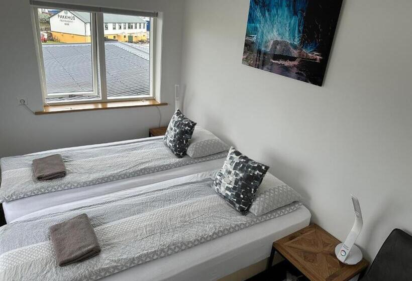 اتاق استاندارد با سرویس بهداشتی مشترک, Guesthouse Dyngja