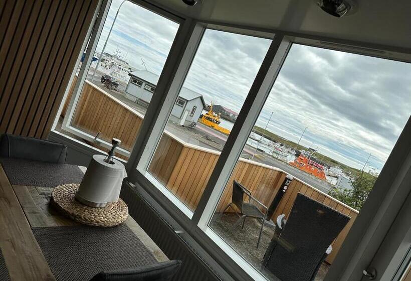 اتاق استاندارد سه تخته با سرویس بهداشتی مشترک, Guesthouse Dyngja