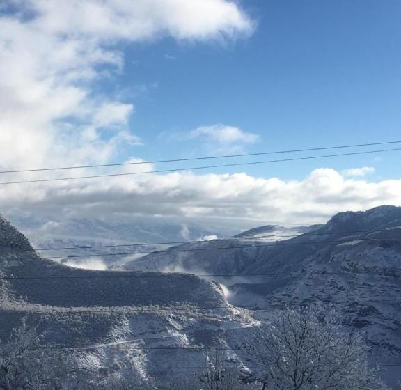 اتاق استاندارد سه نفره, Bed And Breakfast John And Lena