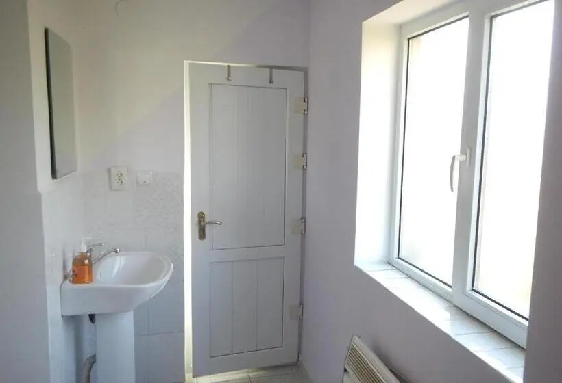اتاق استاندارد با وان آب گرم, Memo's Boutique Guesthouse