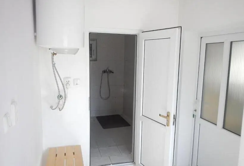 اتاق استاندارد با وان آب گرم, Memo's Boutique Guesthouse