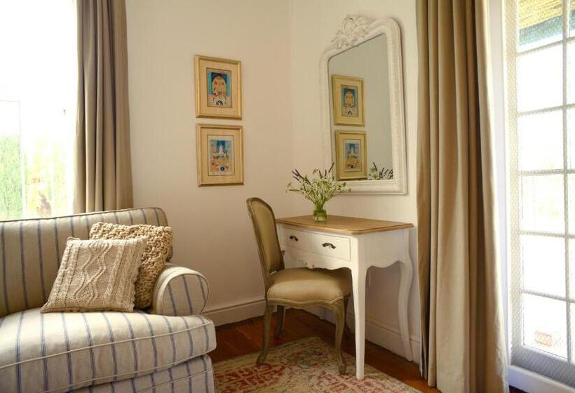 غرفة قياسية, The Sanctuary