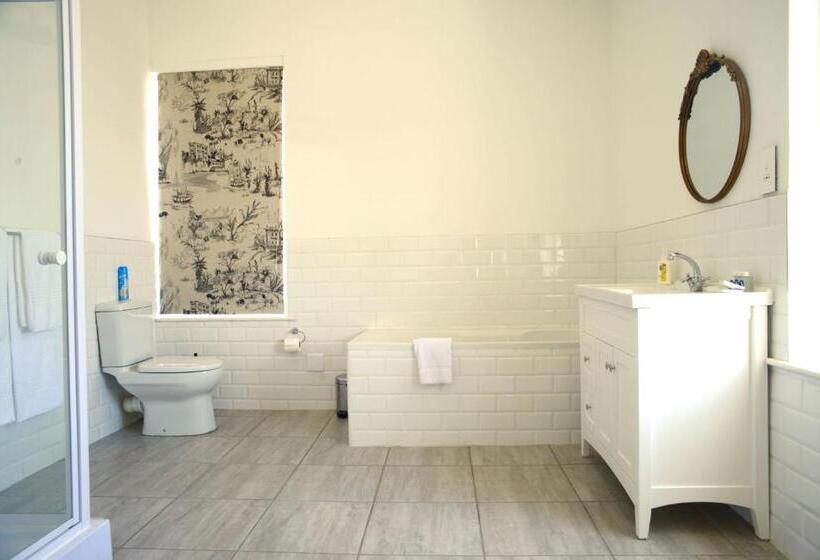 غرفة قياسية, The Sanctuary