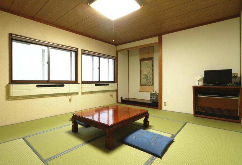 غرفة قياسية ثلاثية, Hakuba Tsugaike Sunrise Tanne