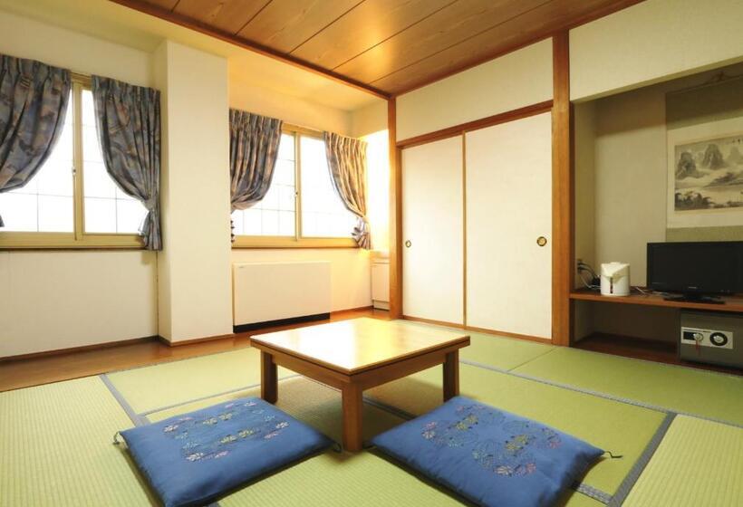 غرفة قياسية ثلاثية, Hakuba Tsugaike Sunrise Tanne