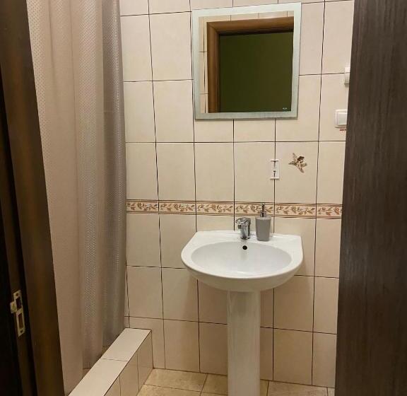 Camera Standard Bagno Condiviso, Kardinal