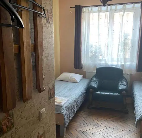 Pokój Ekonomiczny, Kardinal