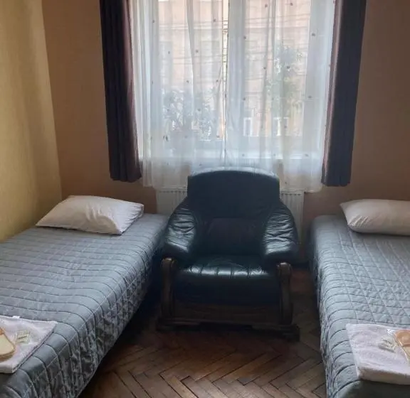 Pokój Ekonomiczny, Kardinal