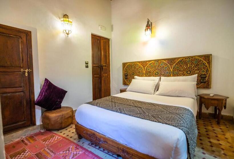 舒适型房间, Le Cèdre D'argent