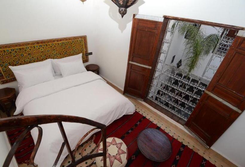 舒适型房间, Le Cèdre D'argent