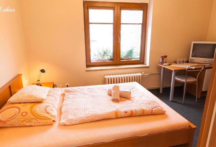 Standard Connecting Room, Pension Lukas