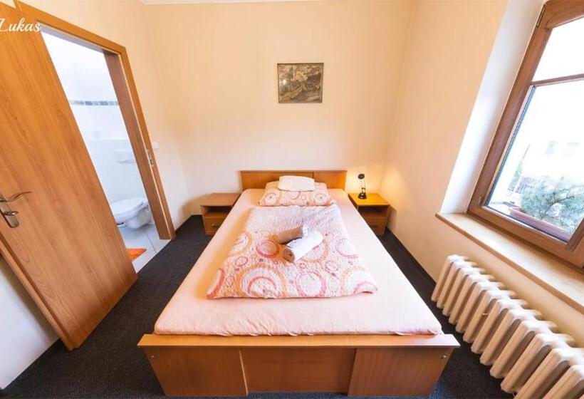 Standard Connecting Room, Pension Lukas