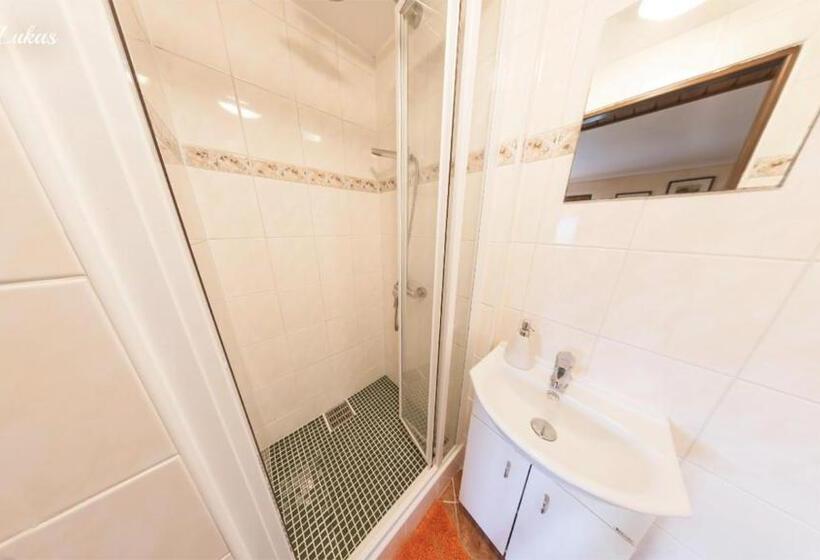 标准间, Pension Lukas