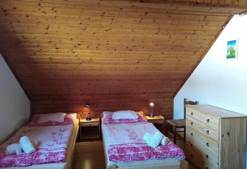 带2个卧室的公寓, Pension Lukas