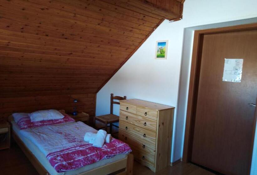 带2个卧室的公寓, Pension Lukas