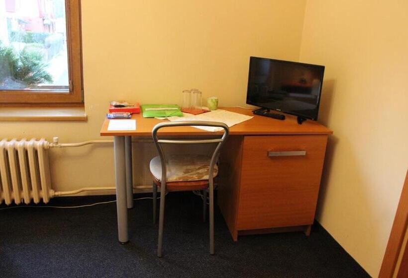 Standard Connecting Room, Pension Lukas