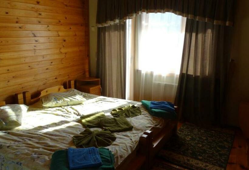 Camera Standard Bagno Condiviso, Smerekova Hata