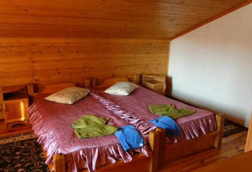 Camera Standard Bagno Condiviso, Smerekova Hata