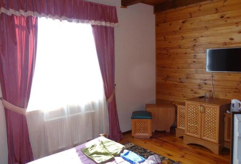 Camera Standard Bagno Condiviso, Smerekova Hata