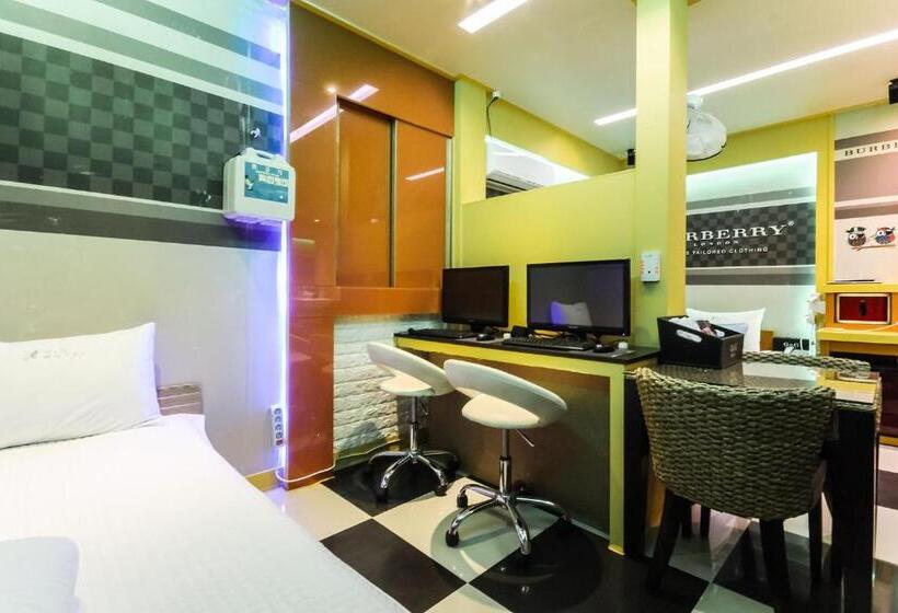 스탠다드 룸, Jinju Gng Motel